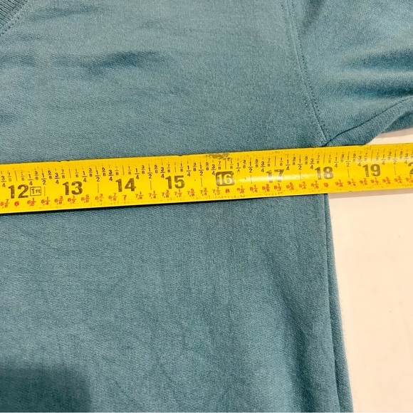 Athleta Sunrise V Neck Sweatshirt Size XS Blue Teal Modal Soft Thumbholes - Picture 11 of 12